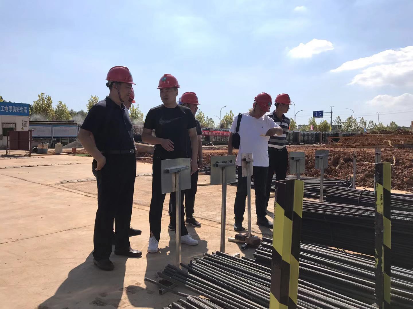 5d8818f752be0.jpg 20190921 江西師范大學(xué)科技學(xué)院項(xiàng)目視察.jpg